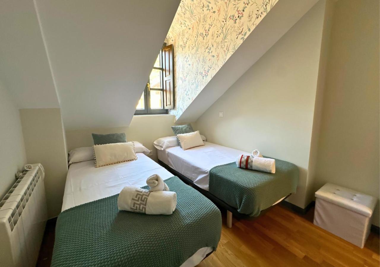 Caldares Exclusivo Atico En El Pueyo De Jaca Appartement Panticosa Buitenkant foto