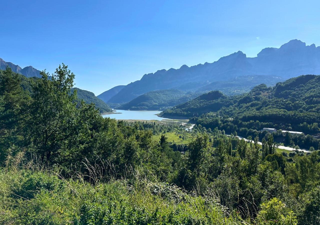 Caldares Exclusivo Atico En El Pueyo De Jaca Appartement Panticosa Buitenkant foto