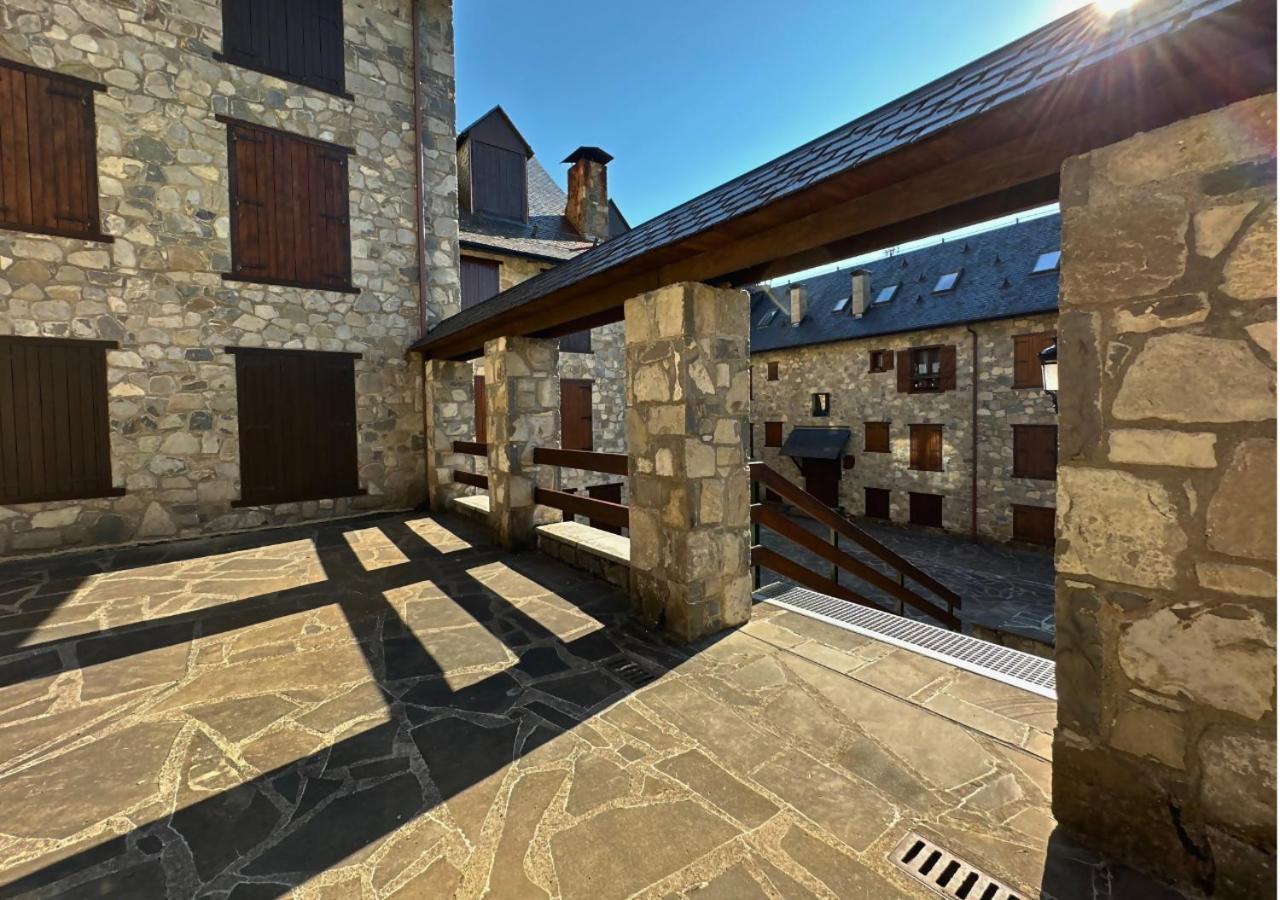 Caldares Exclusivo Atico En El Pueyo De Jaca Appartement Panticosa Buitenkant foto